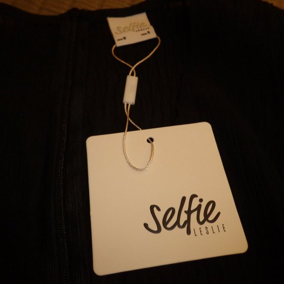 NWT Selfie Leslie Greta Tiered Ruffle Chiffon Long Sleeve Dress S Black - Picture 4 of 16